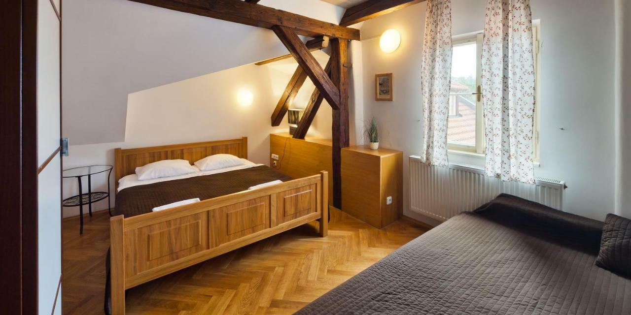 Apartment Charles Bridge Prag