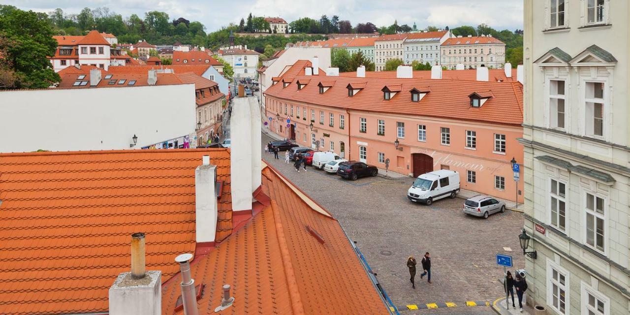 Charles Bridge Apartment *