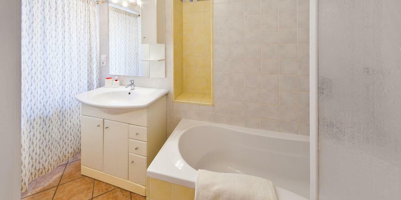 Charles Bridge Apartment Prag